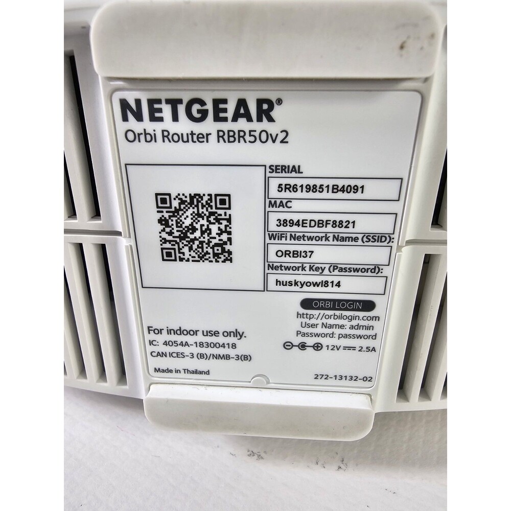 NETGEAR ORBI RBR50v2 Tri-band WiFi Router High Performance AC300 White - Picture 2 of 9